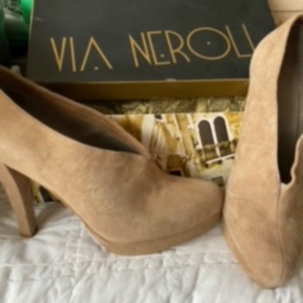 Via Neroli Womens Heeled Booties